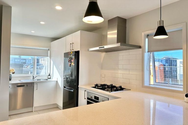 Photo of property in 8 Recovery Road, Papakura, 2110