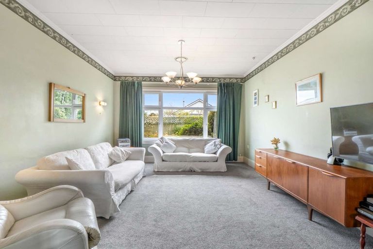 Photo of property in 15 Cleveland Street, Edgeware, Christchurch, 8013