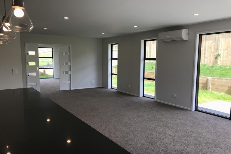 Photo of property in 92 Hillpark Drive, Pokeno, 2402