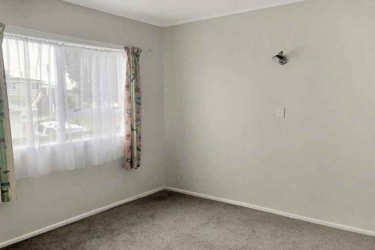 Photo of property in 46 Rangiora Street, Castlecliff, Wanganui, 4501