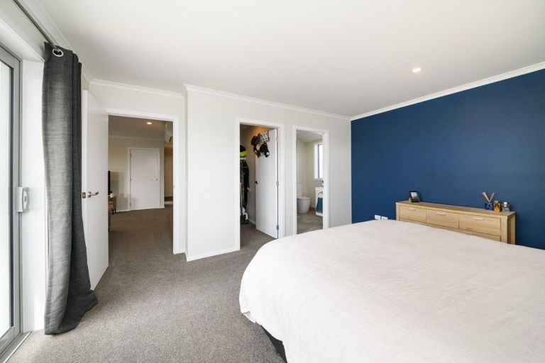 Photo of property in 20 Sardinia Grove, Fitzherbert, Palmerston North, 4410