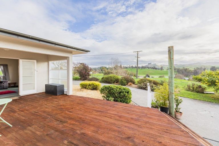 Photo of property in 1 Eagle Street, Waipawa, 4210