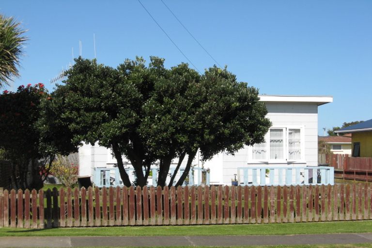 Photo of property in 78 Manuka Street, Castlecliff, Whanganui, 4501