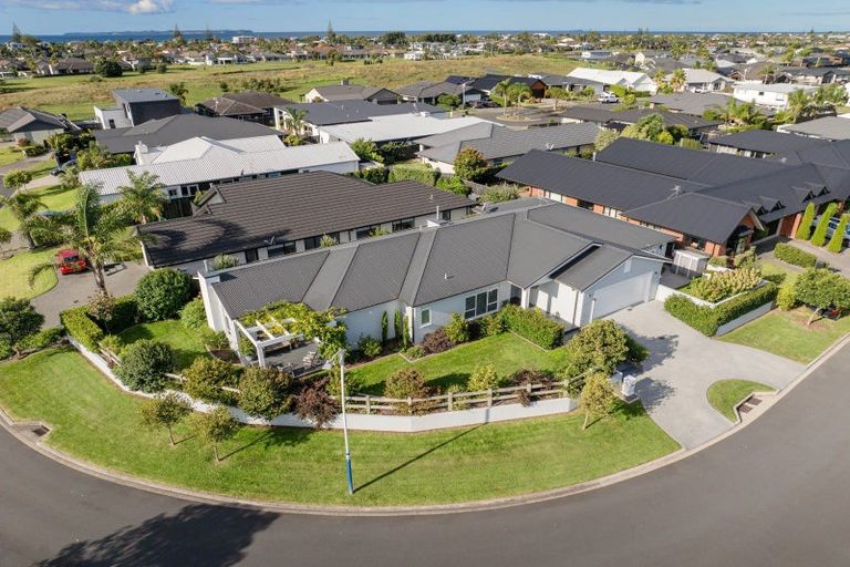 Photo of property in 18 Montia Close, Papamoa Beach, Papamoa, 3118