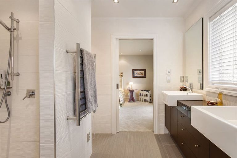 Photo of property in 47 Waiwetu Street, Fendalton, Christchurch, 8052