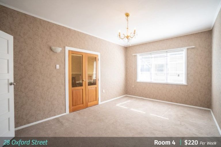 Photo of property in 28 Oxford Street, Hokowhitu, Palmerston North, 4410