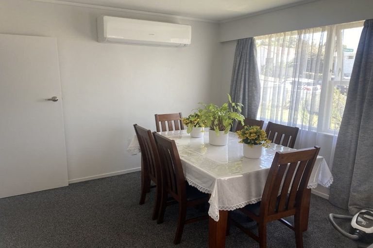 Photo of property in 13 Castleton Street, Birkdale, Auckland, 0626