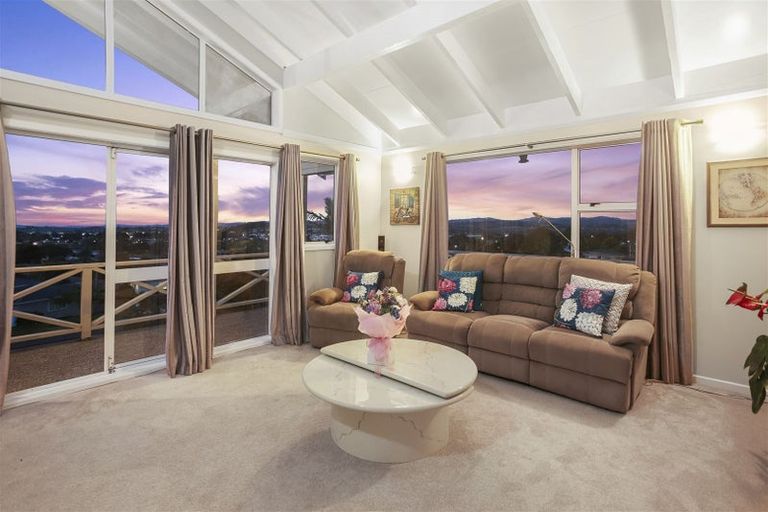 Photo of property in 12 Bilkey Avenue, Pukekohe, 2120