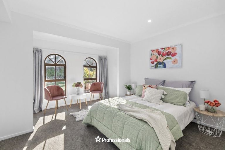 Photo of property in 14 Matuhi Street, Tirohanga, Lower Hutt, 5010