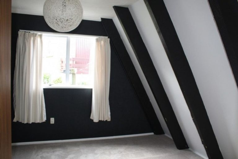 Photo of property in 29 Awamoa Road, Holmes Hill, Oamaru, 9401