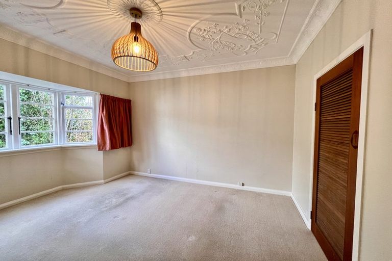 Photo of property in 370 Karori Road, Karori, Wellington, 6012