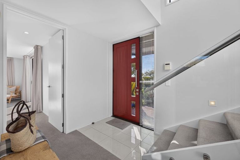 Photo of property in 74 Glenstrae Road, Redcliffs, Christchurch, 8081