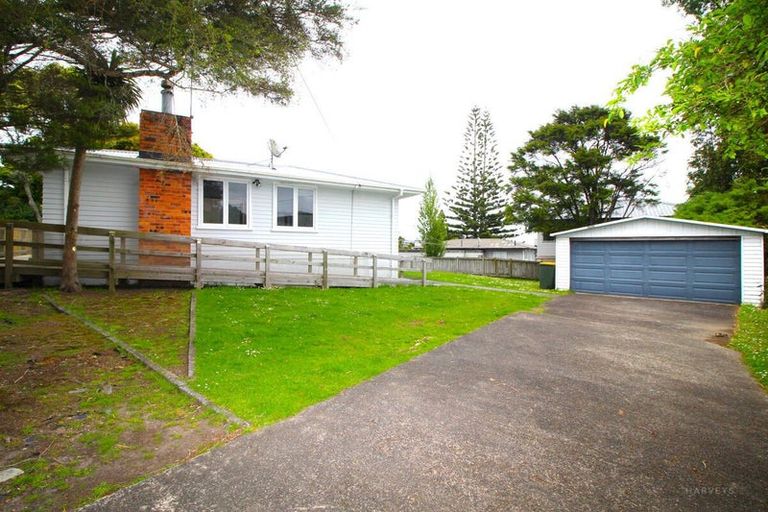 Photo of property in 540a Glenfield Road, Glenfield, Auckland, 0629