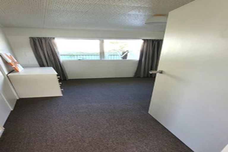 Photo of property in 74b Barrett Street, Westown, New Plymouth, 4310