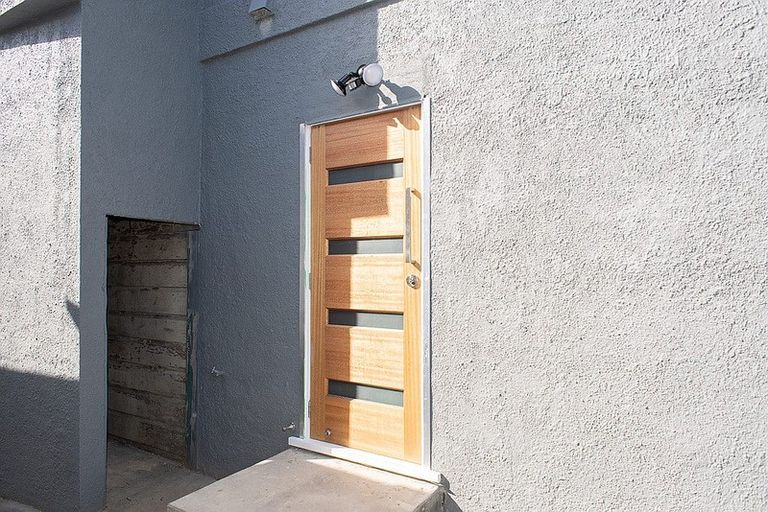 Photo of property in 33 Reid Road, South Dunedin, Dunedin, 9012