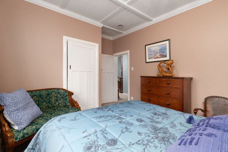 Photo of property in 403 Opunake Road, Cardiff, Stratford, 4391