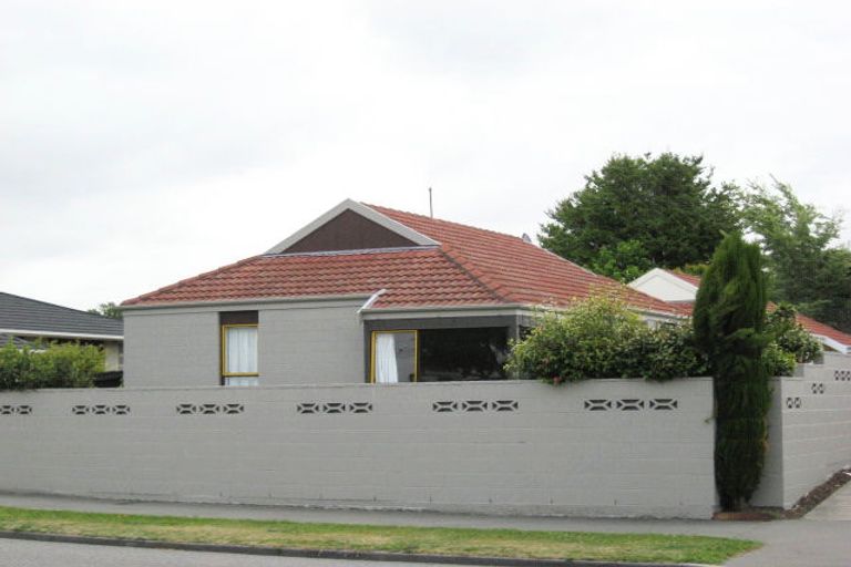 Photo of property in 1/87 Cutts Road, Russley, Christchurch, 8042