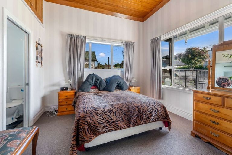 Photo of property in 16 Joseph Street, Gore, 9710