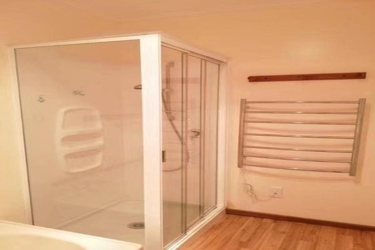 Photo of property in 32 Arapiko Street, Johnsonville, Wellington, 6037