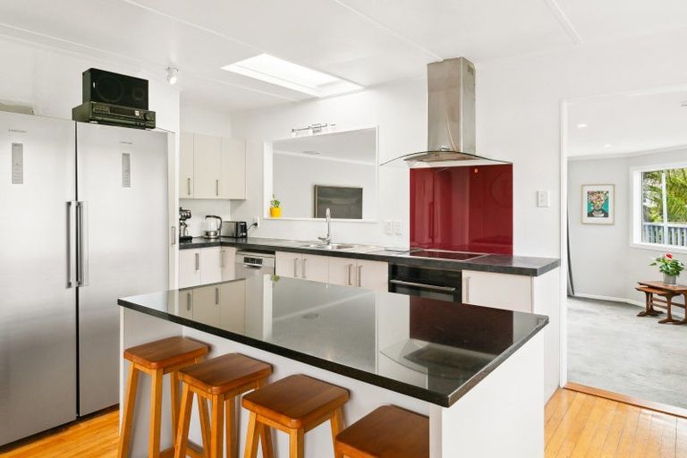 Photo of property in 36 Lynda Avenue, Paparangi, Wellington, 6037