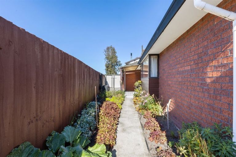 Photo of property in 21 Mulberry Place, Redwood, Christchurch, 8051