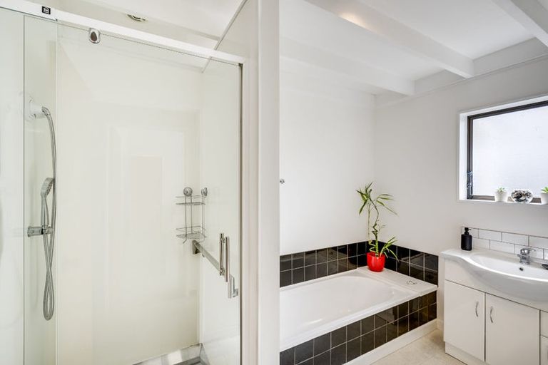 Photo of property in 4/35 Georges Drive, Napier South, Napier, 4110