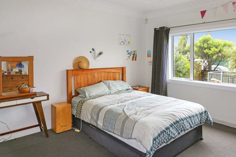 Photo of property in 9 Brasell Street, Fairfield, Lower Hutt, 5011