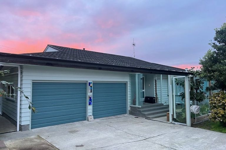 Photo of property in 3 Ardal Grove, Tirohanga, Lower Hutt, 5010