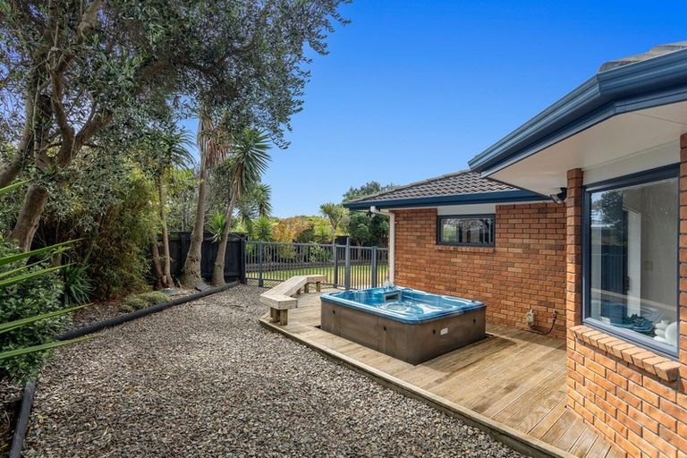 Photo of property in 5 Zarling Lane, Coastlands, Whakatane, 3120