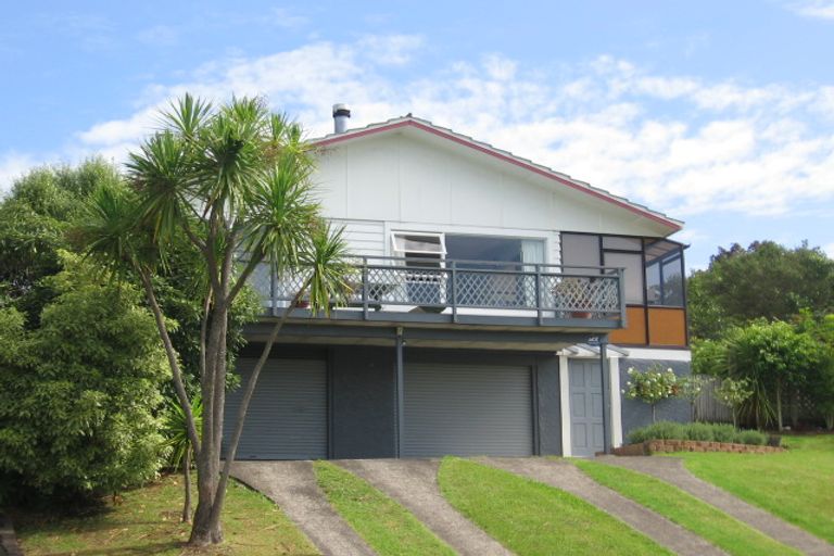 Photo of property in 8 Hilling Street, Titirangi, Auckland, 0604