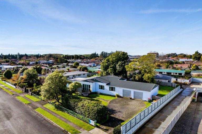 Photo of property in 17 Konini Street, Inglewood, 4330