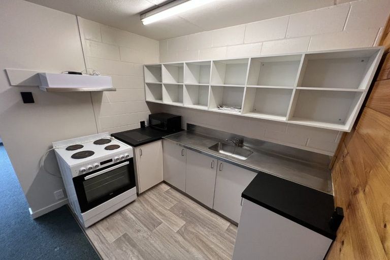 Photo of property in Te Awhina Apartments, 19/22 Sussex Street, Mount Cook, Wellington, 6021