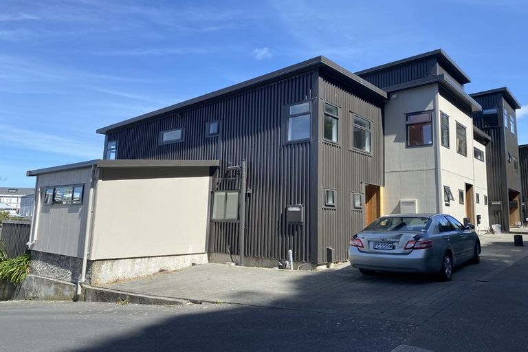 Photo of property in 155 Grant Road, Thorndon, Wellington, 6011