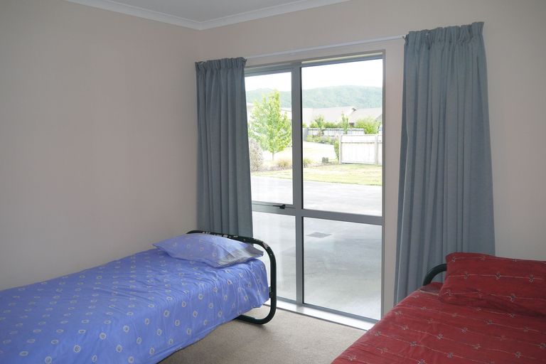 Photo of property in 41 Pukeko Way, Kinloch, Taupo, 3377