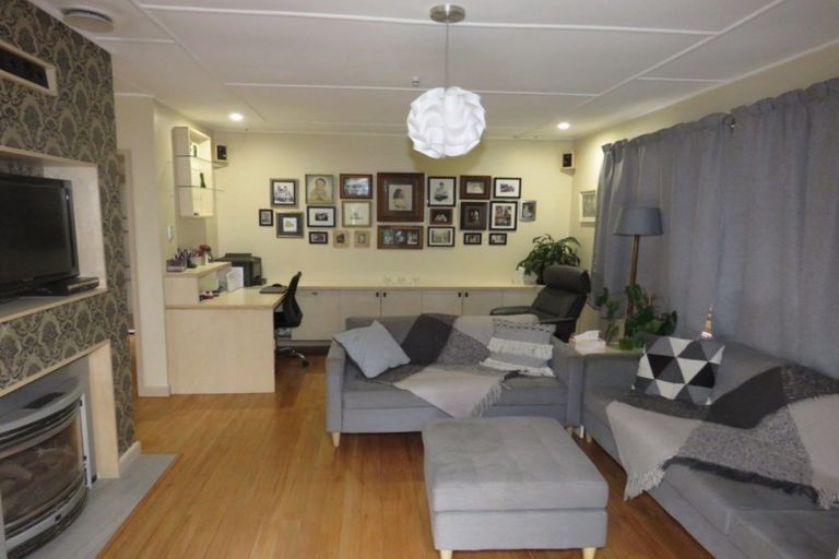 Photo of property in 137 Brougham Street, Westport, 7825