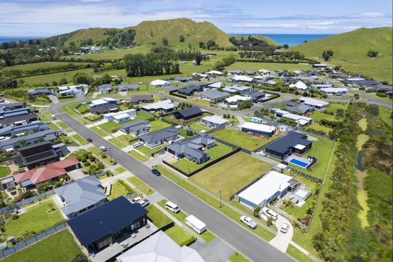 Photo of property in 19 Hamilton Drive, Wainui, Gisborne, 4010