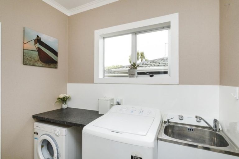 Photo of property in 18 Queen Street, Feilding, 4702