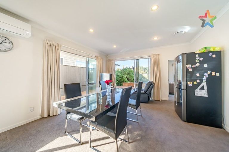 Photo of property in 60 Whites Line West, Woburn, Lower Hutt, 5010