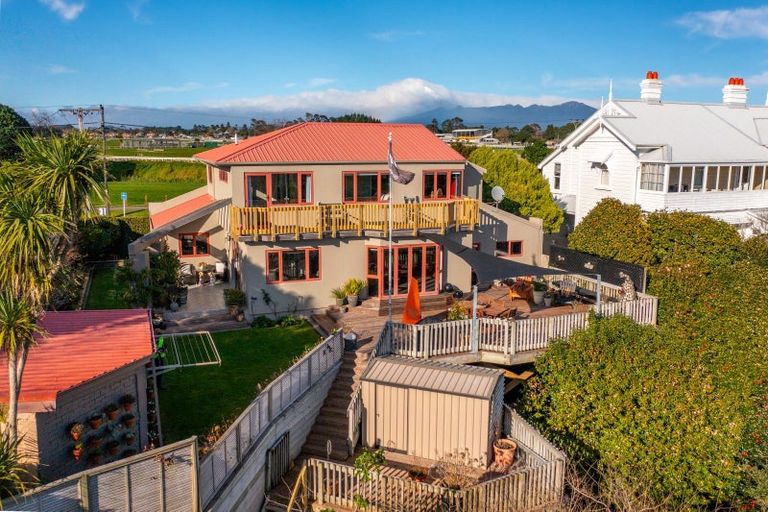 Photo of property in 25 Rogan Street, New Plymouth, 4310