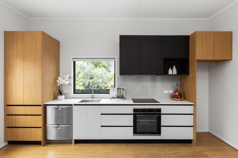 Photo of property in 9a Barton Avenue, Marewa, Napier, 4110