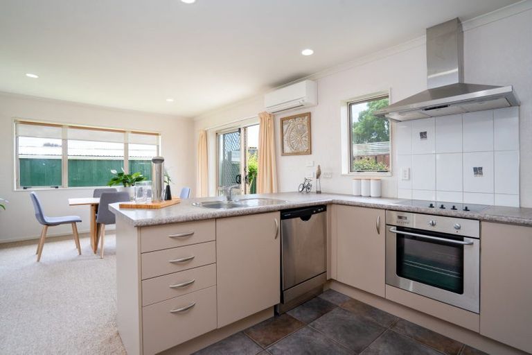 Photo of property in 18b Abergeldie Way, Cambridge, 3434