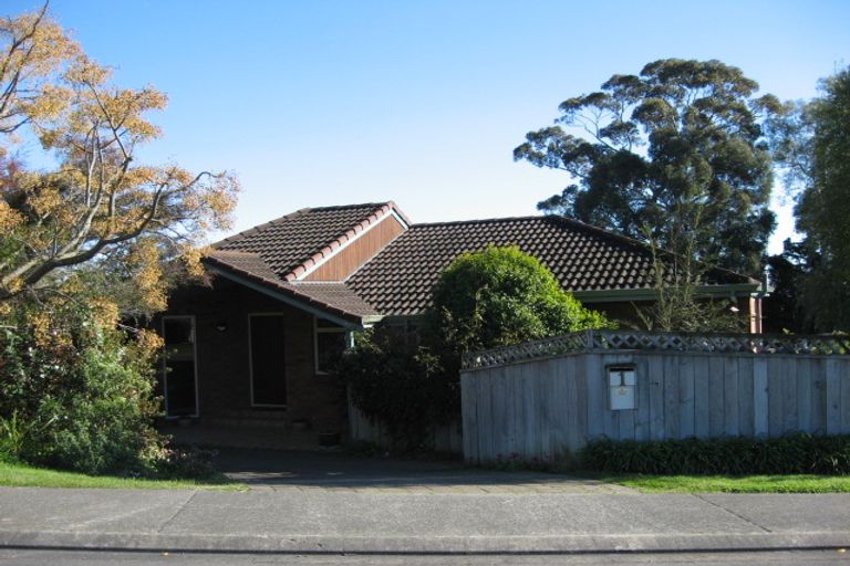 Photo of property in 1 Busby Place, Havelock North, 4130