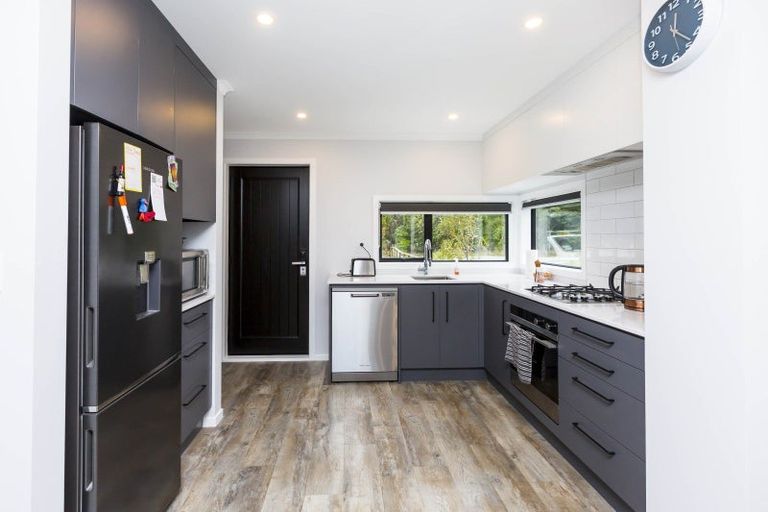 Photo of property in 42 Dahl Drive, Wallaceville, Upper Hutt, 5018