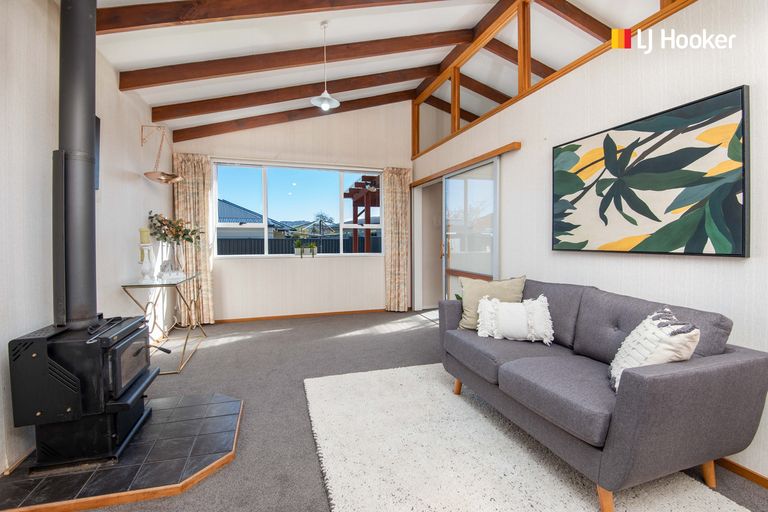 Photo of property in 33 Severn Street, Mosgiel, 9024