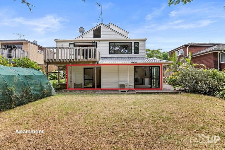 Photo of property in 50 Lagoon Way, West Harbour, Auckland, 0618