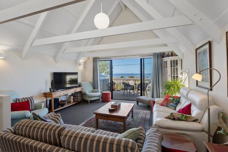 Photo of property in 97 Marine Parade, Paraparaumu Beach, Paraparaumu, 5032
