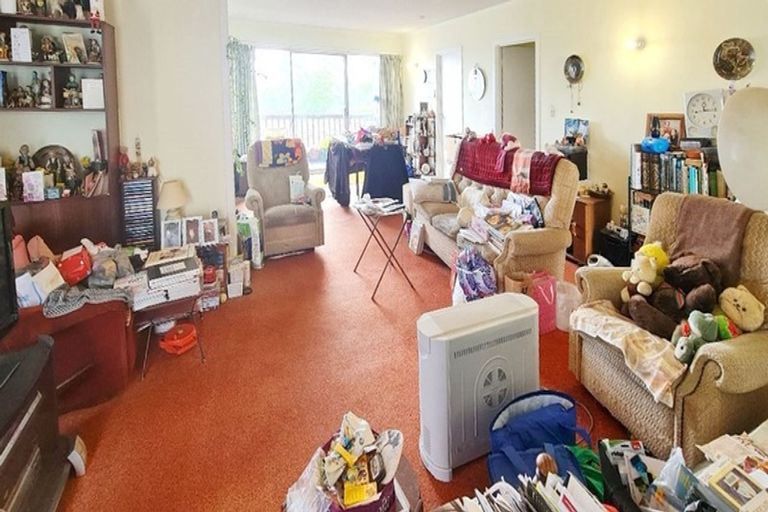 Photo of property in 2/41 Koromiko Street, New Lynn, Auckland, 0600