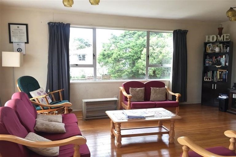 Photo of property in 12 Brunner Road, Glen Eden, Auckland, 0602