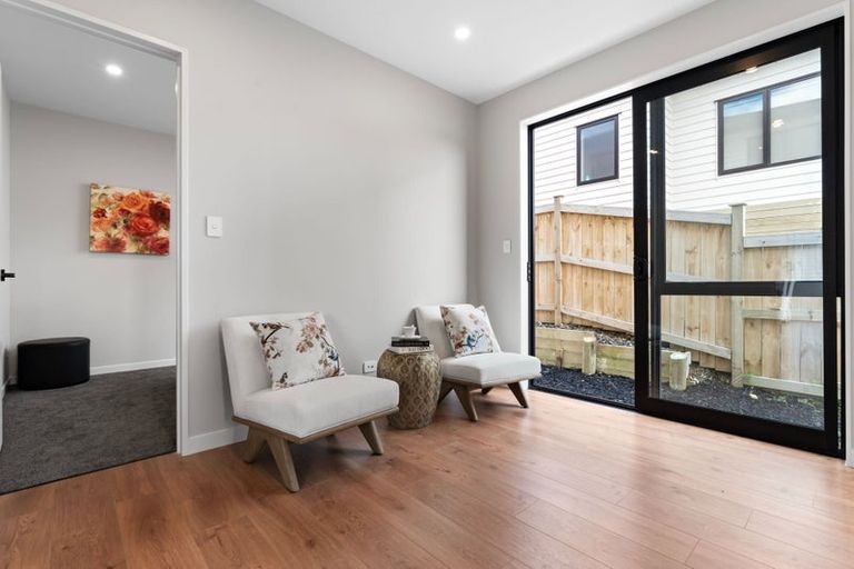 Photo of property in 20 Triangle Road, Massey, Auckland, 0614