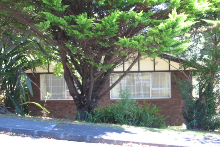 Photo of property in 1/36 Acacia Road, Torbay, Auckland, 0632